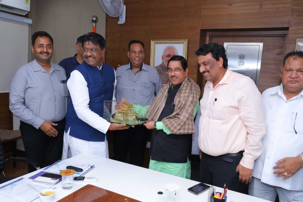 Meeting with Hon'ble Minister of Food and Consumer Affairs, Sh. Pralhad Joshi